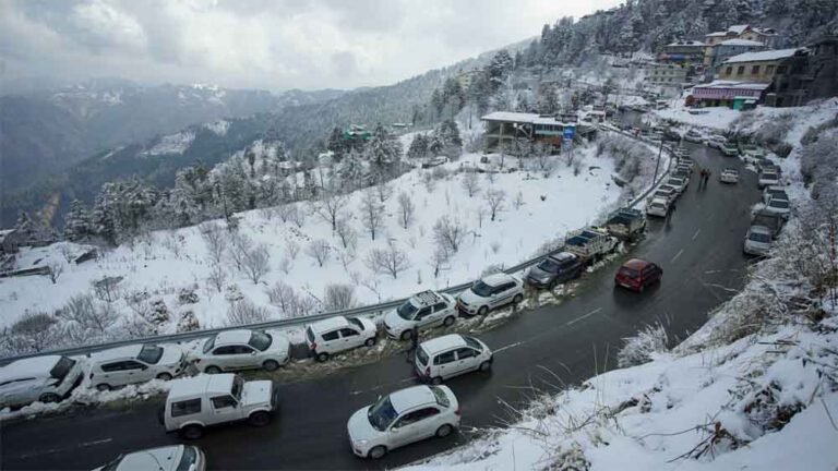 मौसम बदलेगा करवट: हिमाचल में आज रात से पश्चिमी विक्षोभ का असर, ऊंचाई वाले इलाकों में हिमपात संभव
