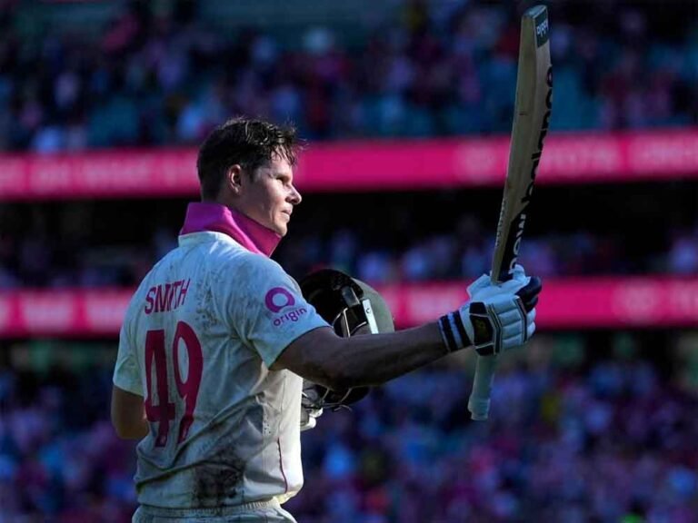 स्टीव स्मिथ की ऐतिहासिक सेंचुरी, सिडनी टेस्ट में ब्रैडमैन को छोड़ा पीछे