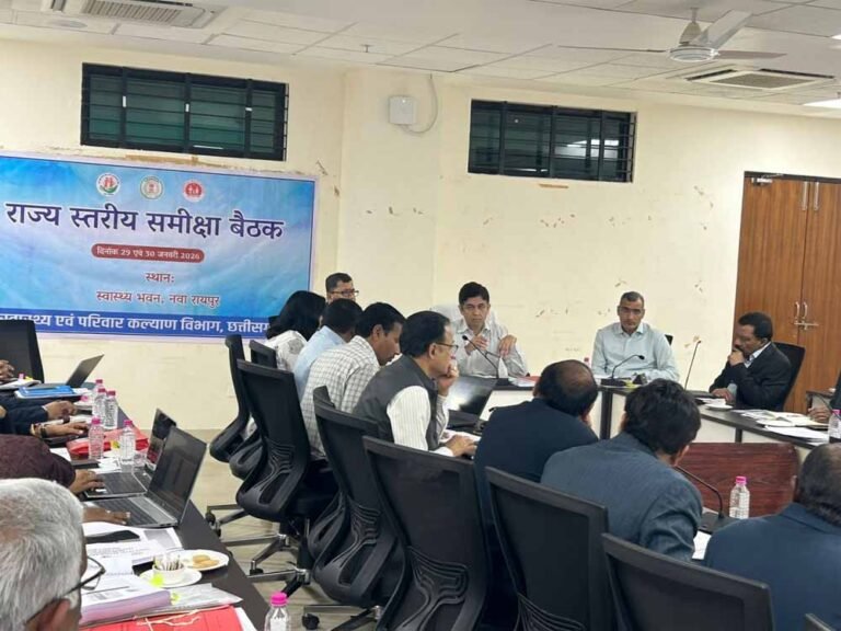 जिलेवार स्वास्थ्य योजनाओं की सघन समीक्षा, सेवा गुणवत्ता सुधार पर जोर
