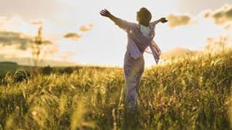 अपने नजरिए को बदलकर मुश्किलों को आसान बनाने का प्रभावी तरीका