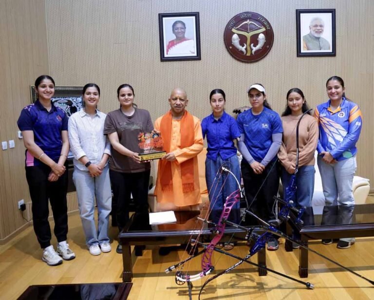 मुख्यमंत्री ने खिलाड़ियों का हौसला बढ़ाया