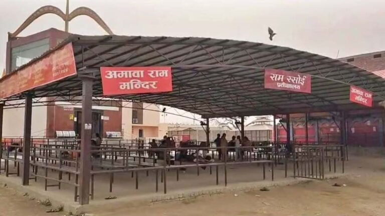 अयोध्या में गैस संकट गहराया, ‘राम रसोई’ पर ताला, हनुमानगढ़ी के लड्डू प्रसाद की व्यवस्था प्रभावित