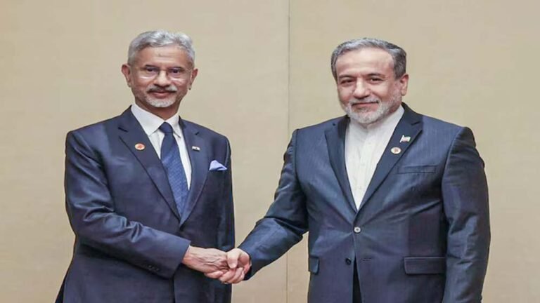 भारत के जहाज अब स्ट्रेट ऑफ होर्मुज से करेंगे पार, जयशंकर और अराघची के बीच फोन पर बनी बात