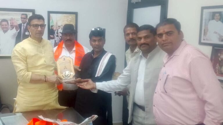 अधिमान्य पत्रकार नेतृत्व समिति के द्वारा जीतू पटवारी से की मुलाकात