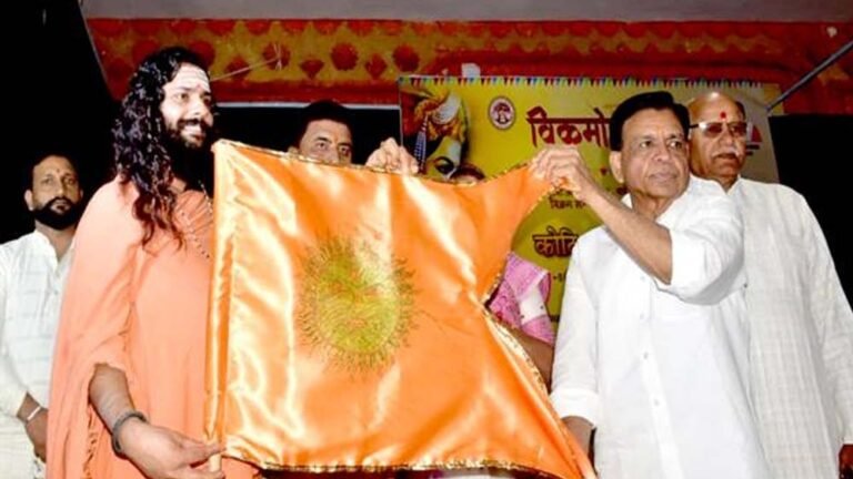 उप मुख्यमंत्री देवड़ा ने पशुपतिनाथ मंदिर में सूर्य उपासना कर ब्रह्मध्वज की स्थापना की