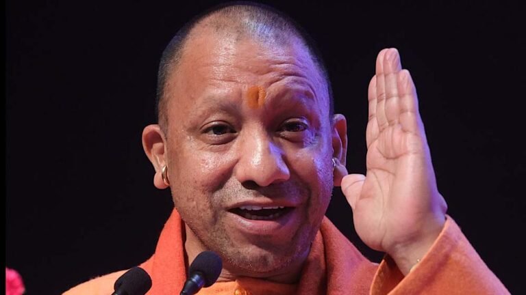 सीएम योगी ने 10 जिलों के अधिकारियों से रिपोर्ट मांगी, रामपुर, गोरखपुर, आगरा और प्रयागराज पर फोकस