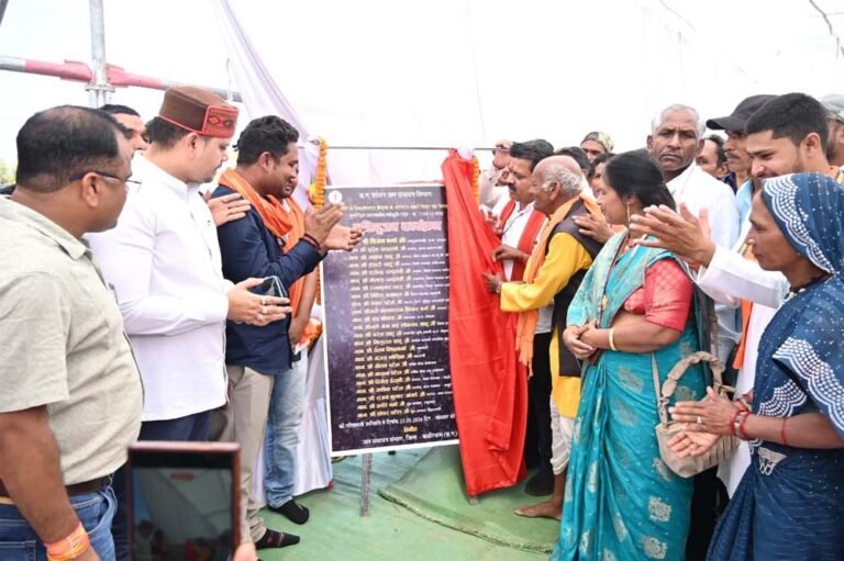 उपमुख्यमंत्री विजय शर्मा ने ग्राम बद्दो में किया भोरमदेव सकरी फीडर नहर विस्तारीकरण कार्य का भूमिपूजन