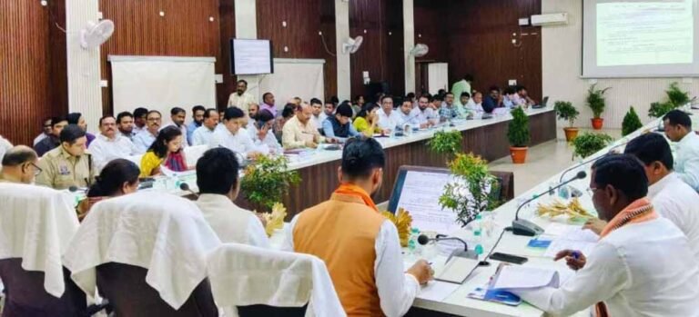 डीएमएफ खर्च को लेकर टकराव: जनप्रतिनिधियों को दरकिनार कर कार्य स्वीकृति से भड़के सांसद-विधायक