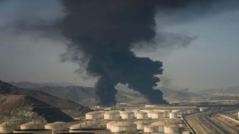 ईरानी ड्रोन अटैक से कुवैत की रिफाइनरी में लगी भीषण आग, तीन को फांसी की सजा