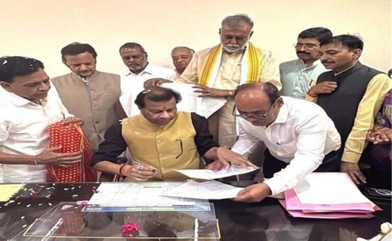 पवैया बने राज्य वित्त आयोग के अध्यक्ष, डिप्टी CM, मंत्रियों और दिग्गजों की फौज रही मौजूद