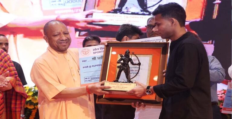 मुख्यमंत्री का संदेश: पसीना बहाने से ही पास आएगी जीत