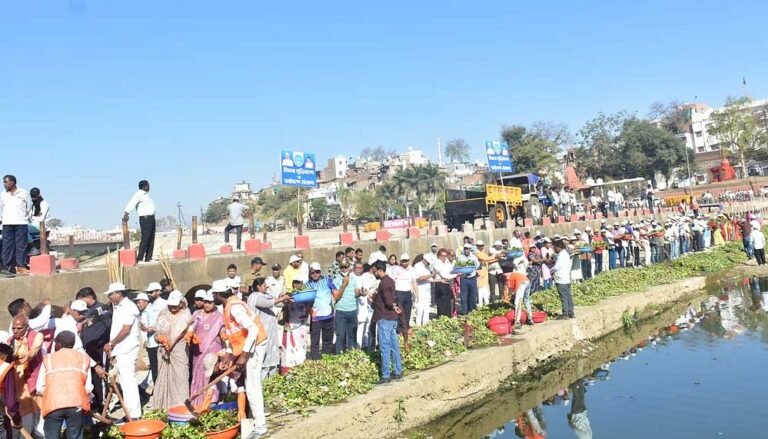 प्रधानमंत्री कृषि सिंचाई योजना के तहत जल गंगा संवर्धन अभियान में स्टॉप डैम और चेक डैम का मरम्मत व नवीनीकरण कार्य