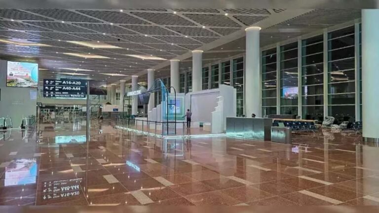 हवेली शैली की झलक, गंगा घाट थीम पर बना मल्टीलेवल टर्मिनल