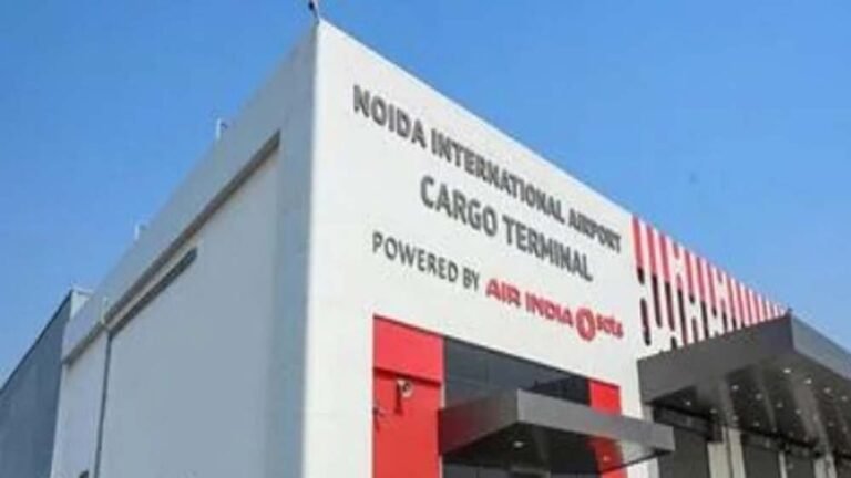 नोएडा एयरपोर्ट से यूपी आने वाले विदेशी पर्यटकों के लिए बढ़ी सुविधाएं