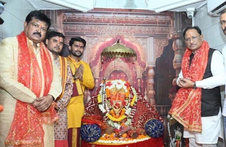 मुख्यमंत्री विष्णुदेव साय ने चंदखुरी में माता कौशल्या एवं भगवान श्रीराम के किए दर्शन: प्रदेश की सुख-समृद्धि की कामना की