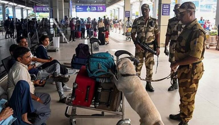 खामेनेई की मौत के बाद भारत में बढ़ा हाईअलर्ट, कानून-व्यवस्था के उल्लंघन पर सख्त कदम उठाने की चेतावनी