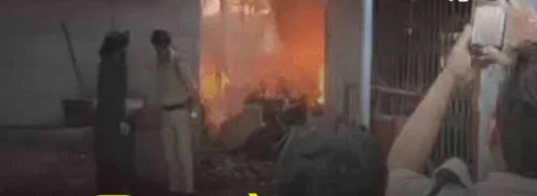 हनुमानगंज थाने में अग्निकांड से हड़कंप: खड़े 30 वाहनों में लगी आग, कई जलकर राख