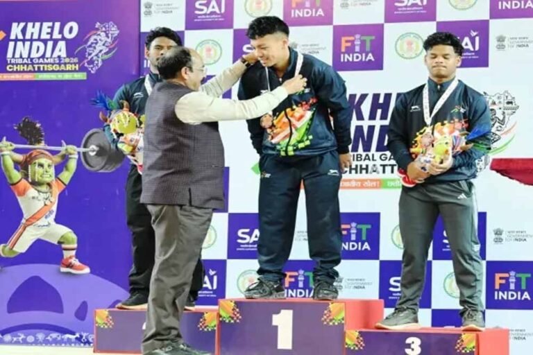 खेलो इंडिया ट्राइबल गेम्स 2026: इसाक के चाचा और कोच ने मुश्किलों में भी बनवाया वेटलिफ्टर