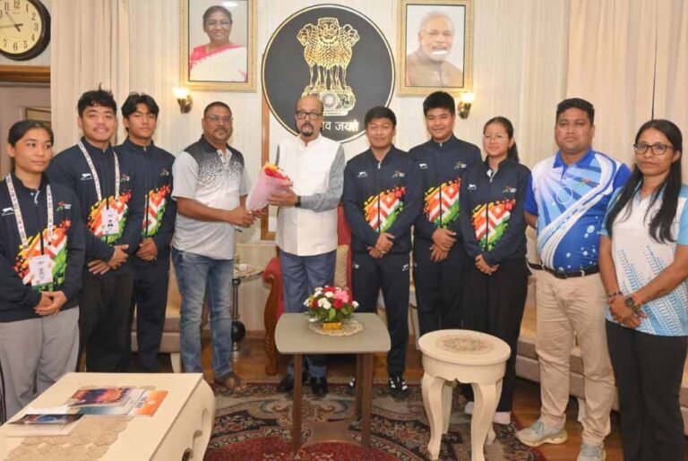 असम के स्विमर्स का जलवा, 9 मेडल जीतकर राज्यपाल डेका से की शिष्टाचार भेंट