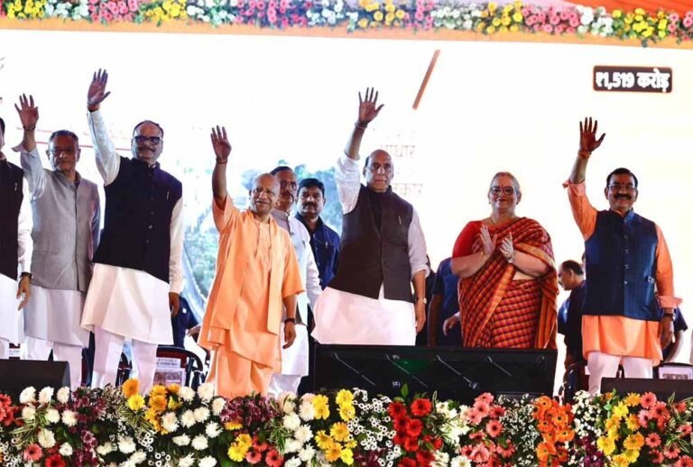 सीएम योगी  रक्षा मंत्री राजनाथ सिंह और मुख्यमंत्री योगी आदित्यनाथ ने राजधानी लखनऊ को दी बड़ी सौगात