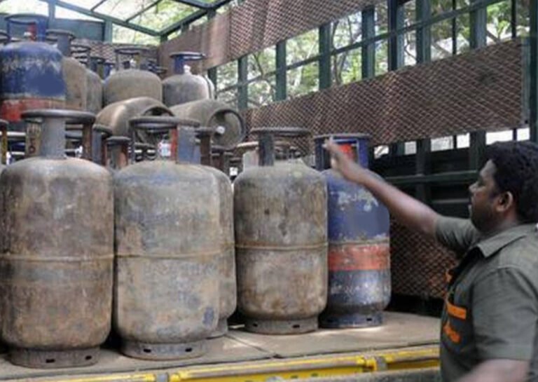 गैस संकट गहराया: राजस्थान में कमर्शियल सिलेंडर 2500 रुपए तक पहुंचा