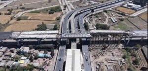 मेगा इंजीनियरिंग अचीवमेंट: इंदौर में 400 टन का गर्डर 23 मीटर ऊंचाई पर सफलतापूर्वक लॉन्च