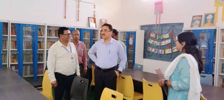 पढ़ाई की गुणवत्ता बढ़ाने और सुविधाएं विकसित करने के दिए निर्देश