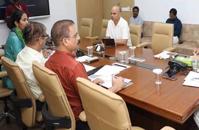 विभागीय समीक्षा कर दिए आवश्यक निर्देश