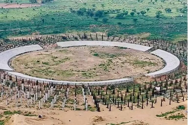 Jaipur Mega Stadium: दुनिया का तीसरा सबसे बड़ा क्रिकेट ग्राउंड निर्माणाधीन, गहलोत के तीखे आरोप