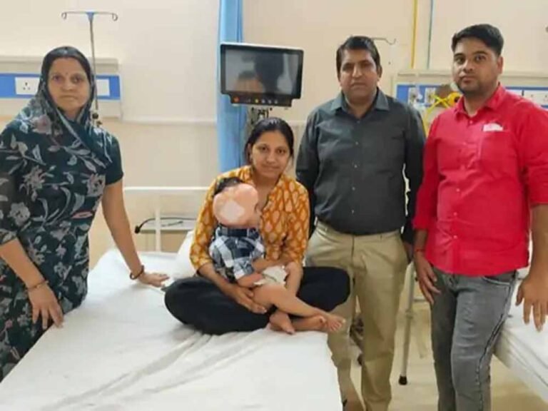 तीन साल की बच्ची के कान में डॉक्टरों ने फिट किया AI-बेस्ड डिवाइस