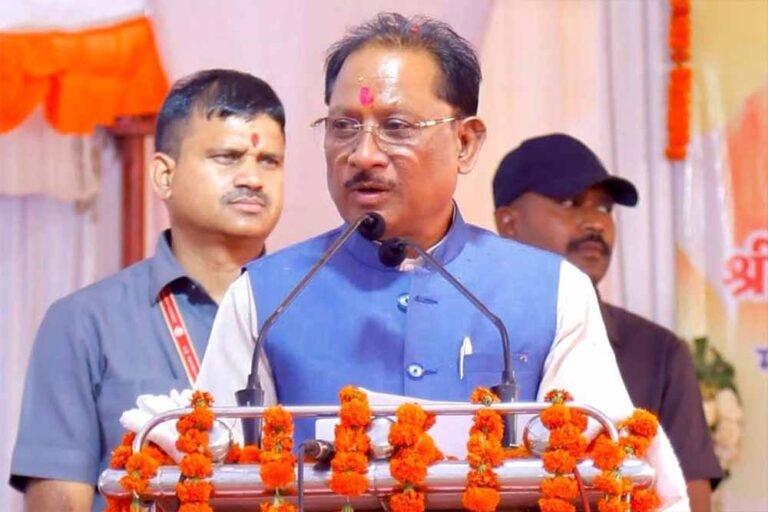 मुख्यमंत्री  विष्णुदेव साय कल लगभग 5 लाख भूमिहीन कृषि मजदूर परिवारों को 500 करोड़ रुपये की सौगात देंगे