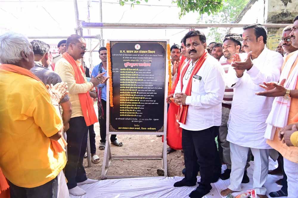 नदी में तटबंध निर्माण से सुरक्षित होंगे घर– उप मुख्यमंत्री  विजय शर्मा