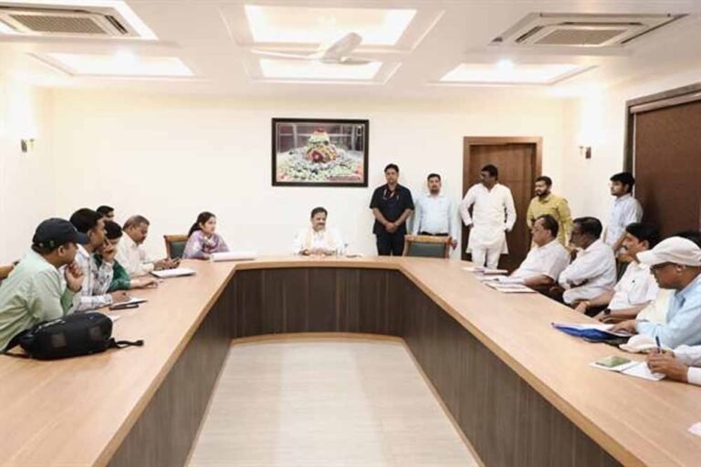 उप मुख्यमंत्री  शुक्ल ने हिनौती गौधाम के निर्माण कार्यों की समीक्षा की