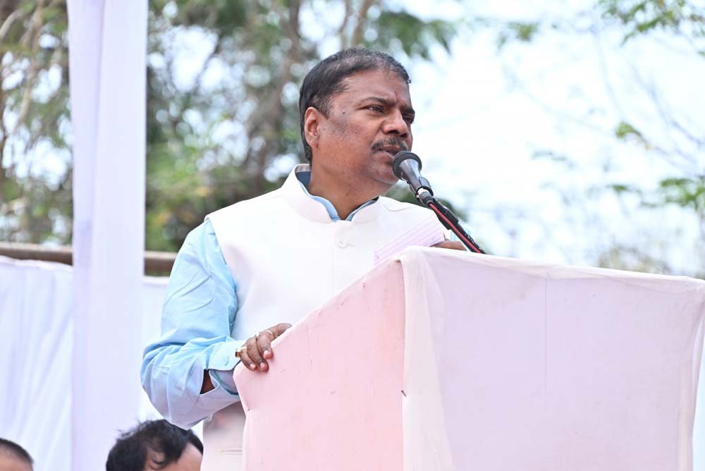 वनौषधि परंपरा के संरक्षण को सरकार प्रतिबद्ध: वन मंत्री केदार कश्यप का बयान जड़ी-बूटी विरासत बचाने पर