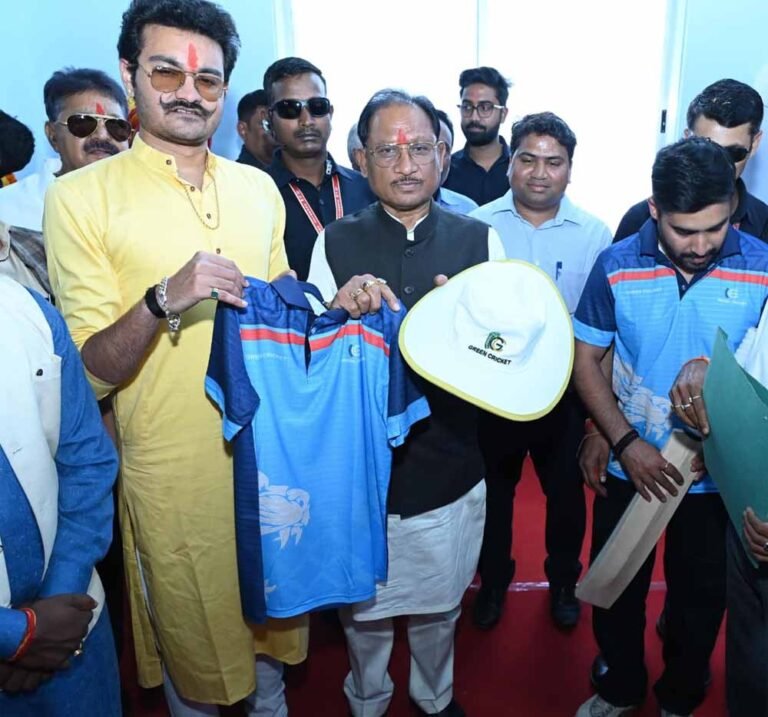 मुख्यमंत्री  विष्णु देव साय ने आज जशपुर में क्रिकेट एकेडमी का किया शुभारंभ