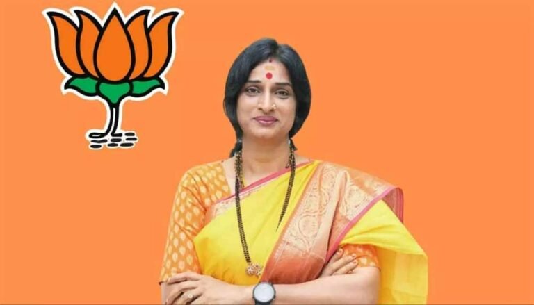 मस्जिद पर तीर वाले बयान के बाद फिर सुर्खियों में माधवी, एयरपोर्ट पर क्या किया ऐसा?