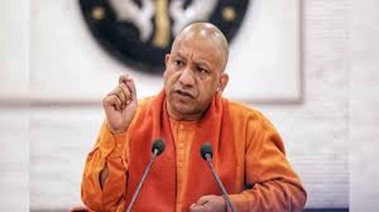 सीएम ने कहा, इंफ्रास्ट्रक्चर प्रदेश बना उत्तर प्रदेश, इसी महीने पूरा हो रहा गंगा एक्सप्रेसवे का कार्य