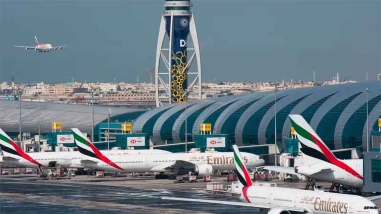 राहत की खबर: दुबई एयरपोर्ट से कुछ उड़ानें फिर शुरू, यात्रियों को मिली आंशिक राहत