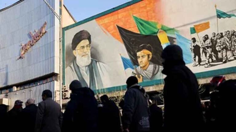 कौन चुनता है ईरान का सुप्रीम लीडर? पावर, प्रक्रिया और क्यों जरूरी है तुरंत फैसला