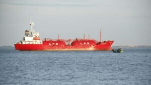 तनाव के बीच बड़ी खबर: होर्मुज जलडमरूमध्य से गुजरेंगे भारत के दो LPG टैंकर