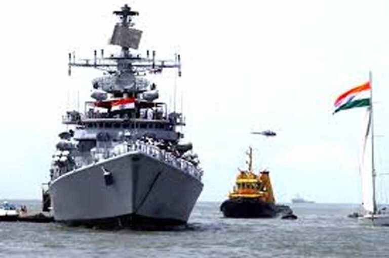 तनाव के बीच स्ट्रेट ऑफ होर्मुज से निकल रहे भारतीय फ्लैग शिप, नौसेना की कड़ी निगरानी