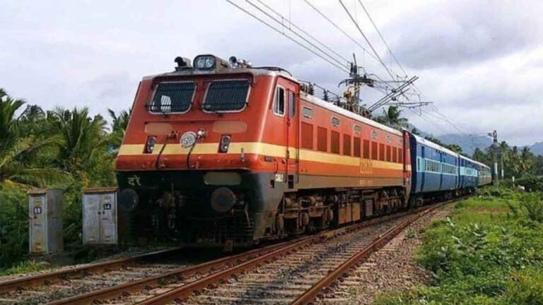 श्रीधाम एक्सप्रेस में बड़ा बदलाव: एलएचबी कोच से बढ़ेगी रफ्तार और सुविधाएं