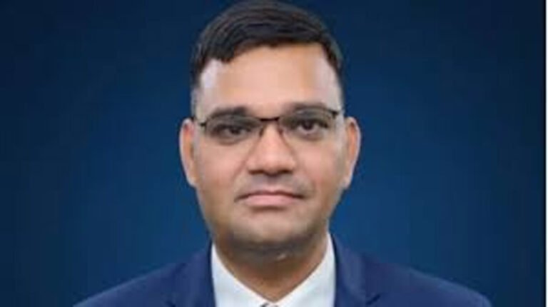 काम नहीं तो वेतन नहीं, आईएएस छोड़ वापस पीसीएस सेवा में लौटना चाहते हैं रिंकू सिंह राही