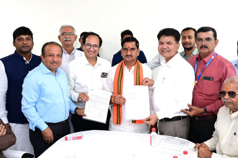 स्वास्थ्य सेवाओं को मिली नई ताकत: केंद्रीय राज्य मंत्री श्री तोखन साहू ने एनटीपीसी सीपत के 7.19 करोड़ रुपये के सीएसआर कार्यों का किया लोकार्पण