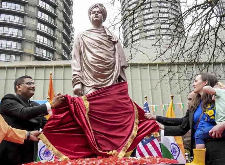अमेरिका में ऐतिहासिक पहल: सिएटल में स्थापित हुई स्वामी विवेकानंद की प्रतिमा