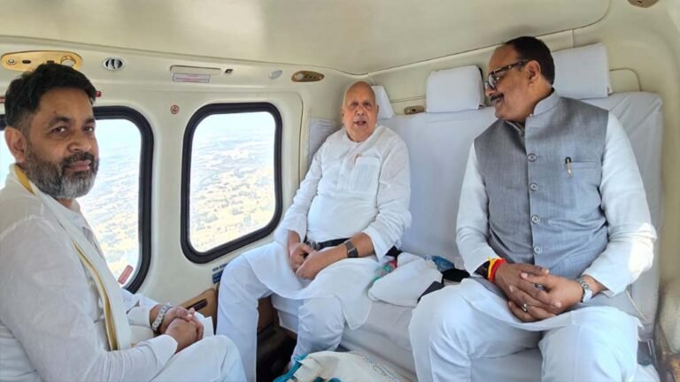 सीएम योगी के निर्देश पर उप मुख्यमंत्री और कृषि मंत्री ने किया हवाई सर्वे