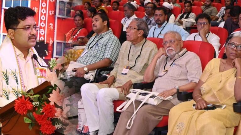 CM की अध्यक्षता में पेसा-एफआरए समन्वय के लिए बनेगा टास्क फोर्स, प्रमुख सचिव सोनमणि बोरा की घोषणा