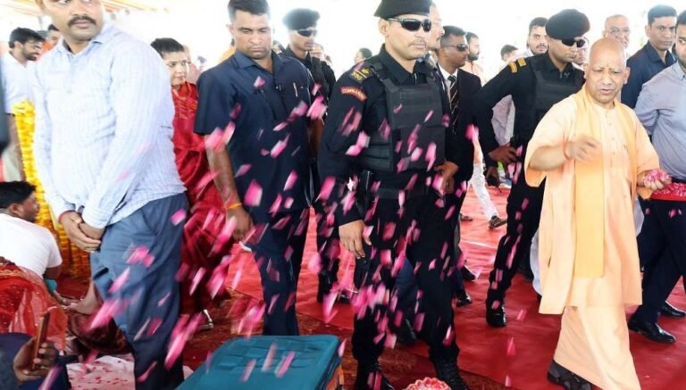 योगी सरकार की पहल: 187 जोड़ों का हुआ सामूहिक विवाह, श्रमिक परिवारों को मिली ‘कन्या विवाह सहायता योजना’ से मदद