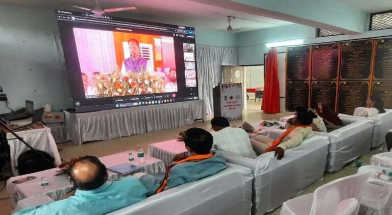 PMGSY फेज-04 का शिलान्यास: एमसीबी जिले को 56 सड़कों की ऐतिहासिक सौगात, गांवों तक पहुंचेगी विकास की रफ्तार