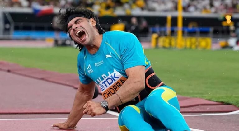 कोच नवल सिंह पर नीरज चोपड़ा और सुमित अंतिल का गंभीर आरोप: मानसिक उत्पीड़न और परिवार को गालियां